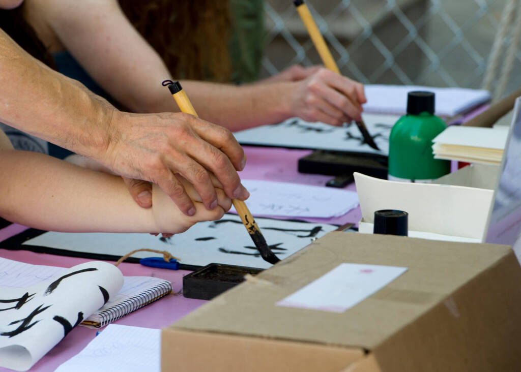 practicing chinese calligraphy