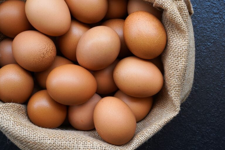 eggs eggs