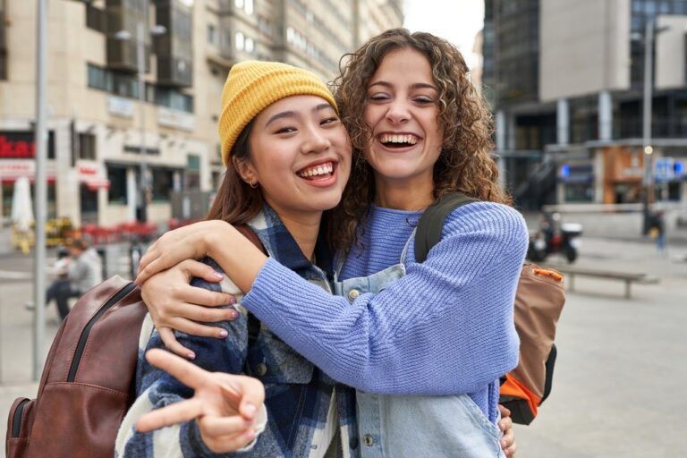 Making friends through Chinese