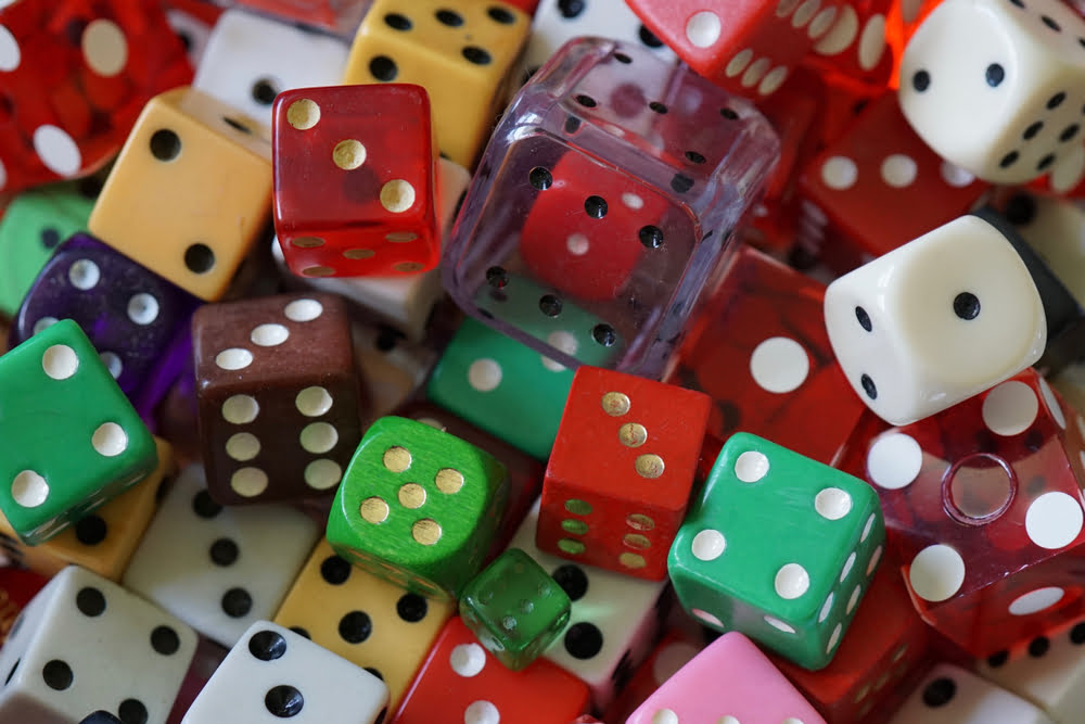 Dive into the excitement of Liar's Dice (Chui Niu)