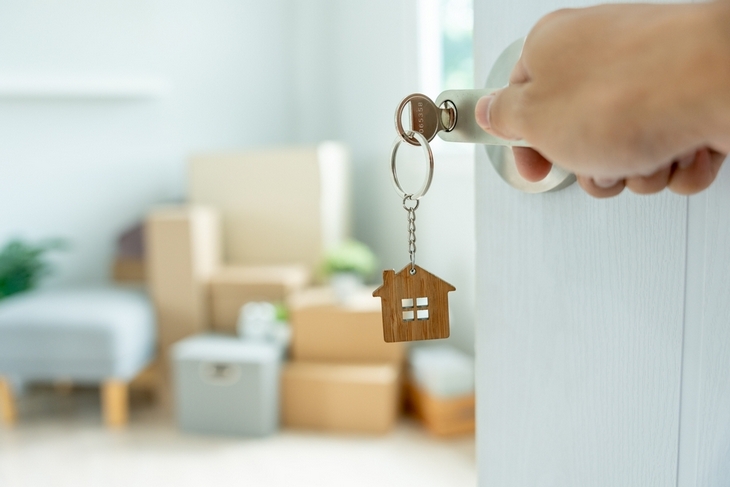 moving-house-relocation-key-inserted-into-the-door